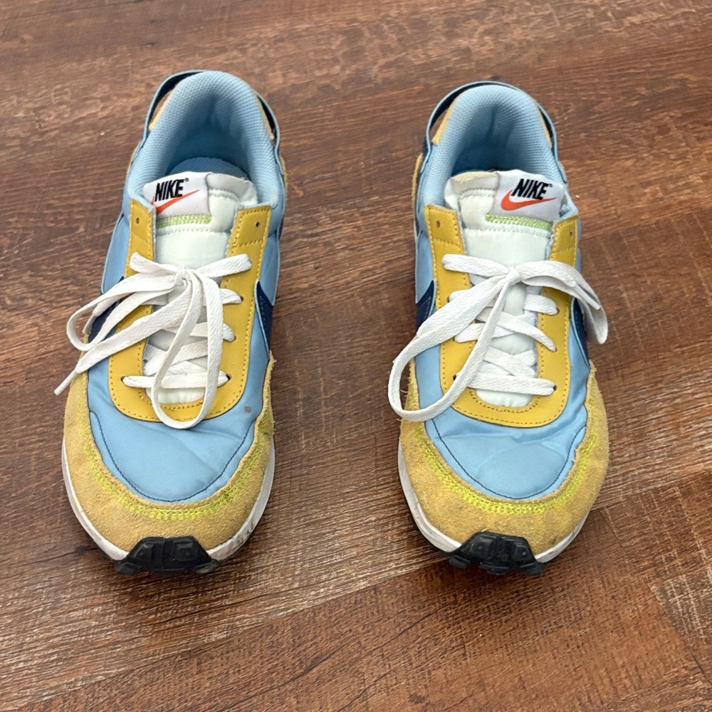 Nike Sneakers in Blue and Yellow